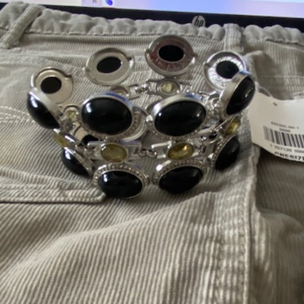 BANANA REPLUBLIC black hematite & yellow stone bracelet, NWT